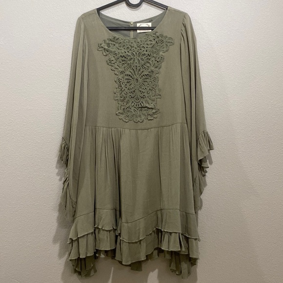 Mia Joy Green Flutter Sleeve Aplique Front Babydoll Dress Size M